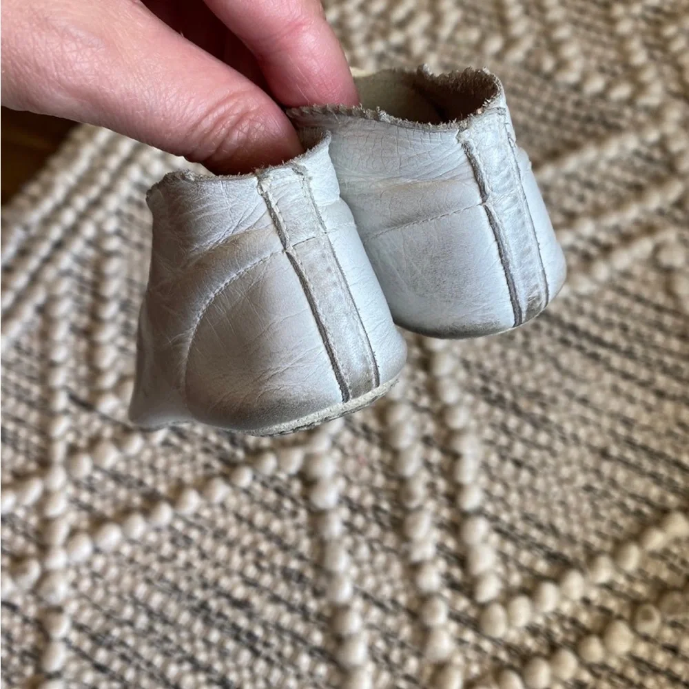 Vintage baby crib shoes‎